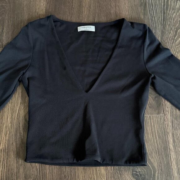 Babaton Contour V-Neck Black Small - Picture 2 of 4